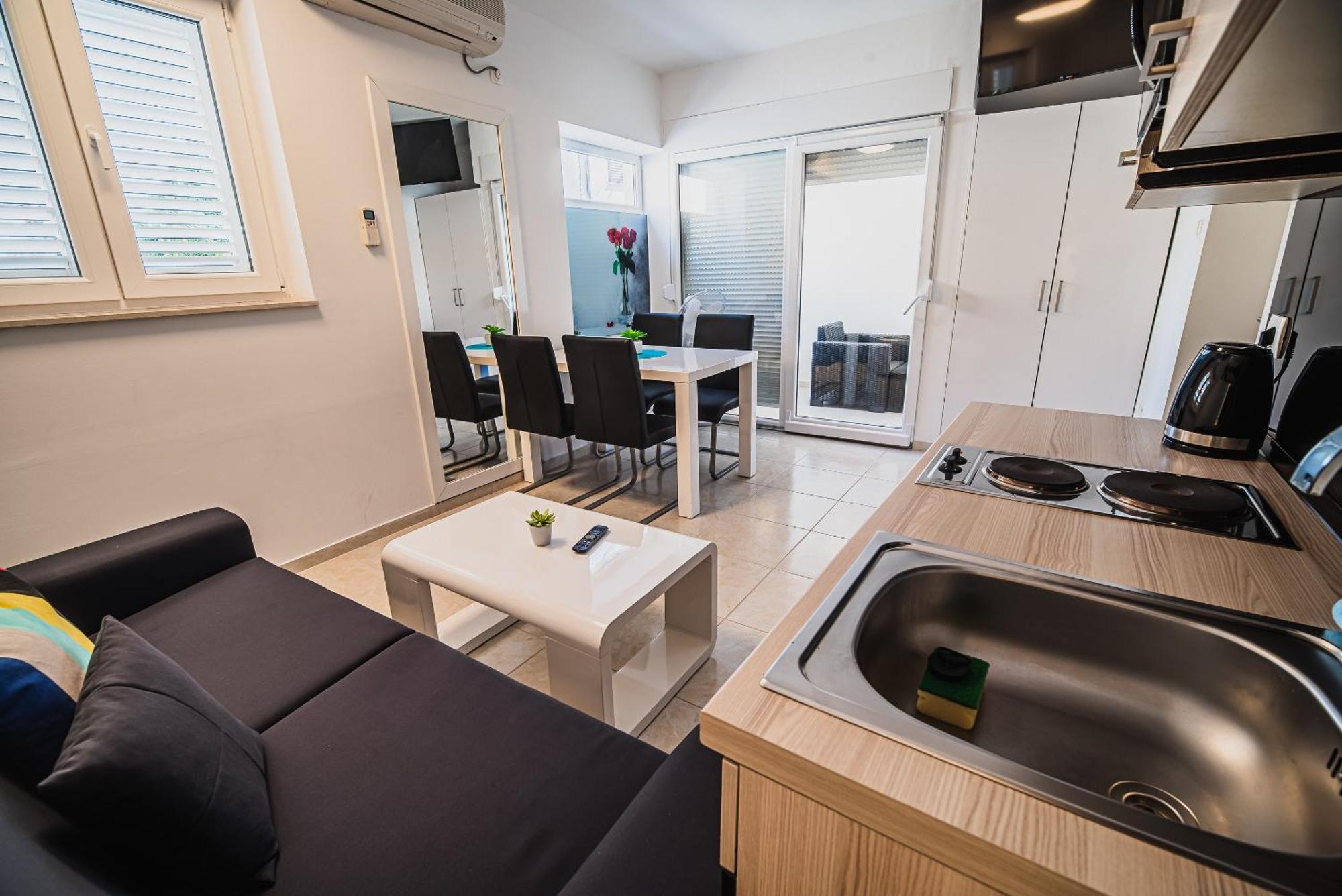 Downtown Park Apartments With Balcony Vodice Quarto foto