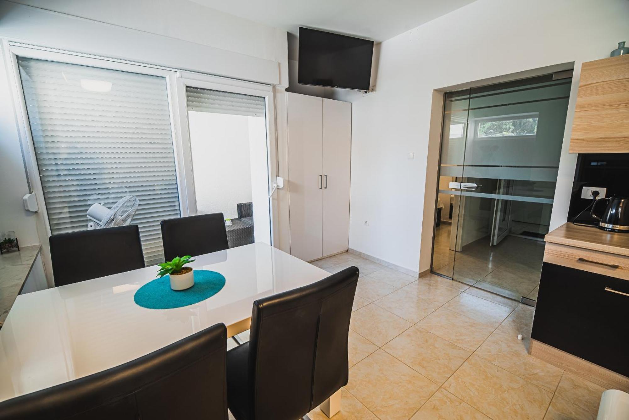 Downtown Park Apartments With Balcony Vodice Quarto foto